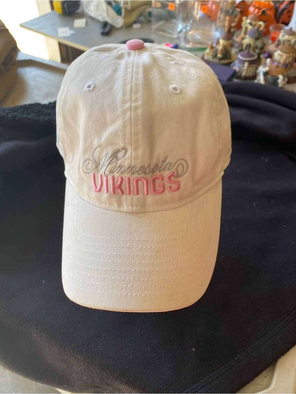 Retro Minnesota Vikings Women’s Hat Pink White Silver OSFA Metal Buckle Sizing